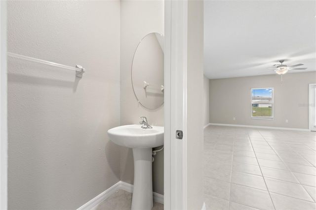 31603 BARREL WAVE WAY, Wesley Chapel, FL 33545