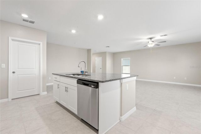 31603 BARREL WAVE WAY, Wesley Chapel, FL 33545