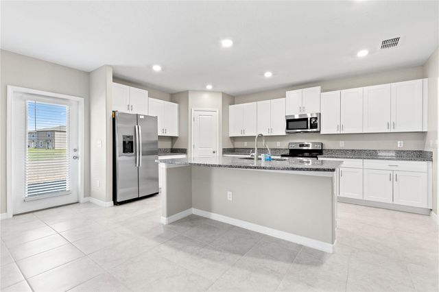 31603 BARREL WAVE WAY, Wesley Chapel, FL 33545