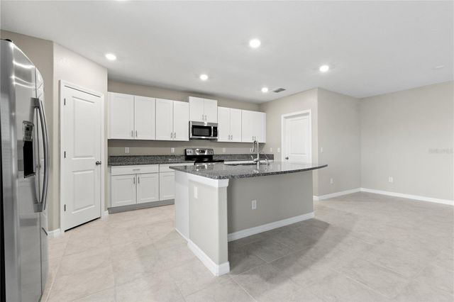 31603 BARREL WAVE WAY, Wesley Chapel, FL 33545