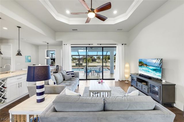 237 SW 21st ST, Cape Coral, FL 33991