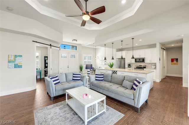 237 SW 21st ST, Cape Coral, FL 33991