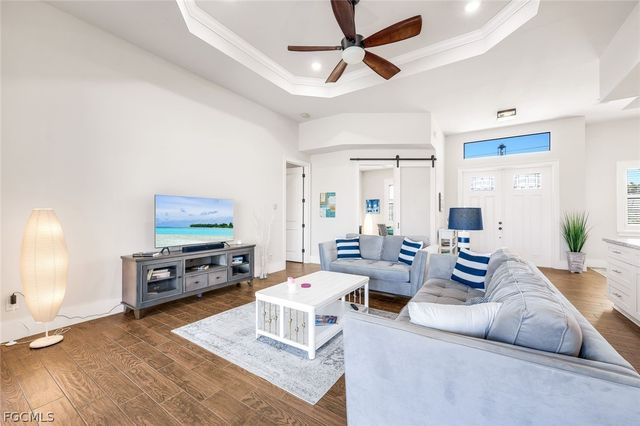 237 SW 21st ST, Cape Coral, FL 33991