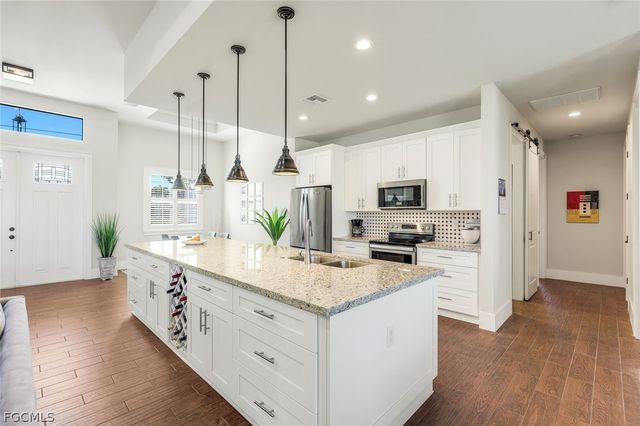 237 SW 21st ST, Cape Coral, FL 33991