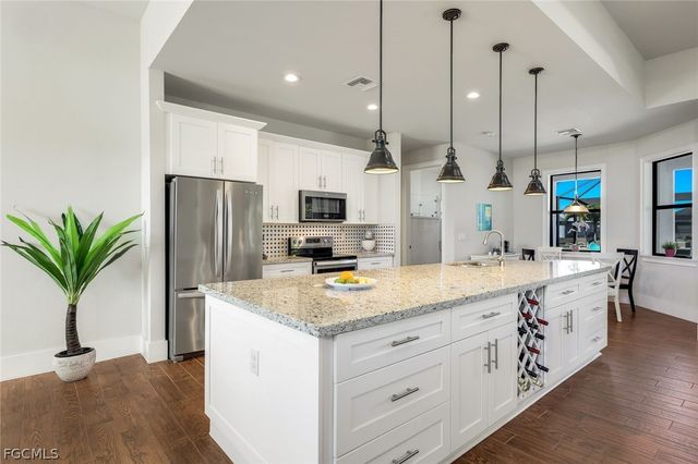 237 SW 21st ST, Cape Coral, FL 33991