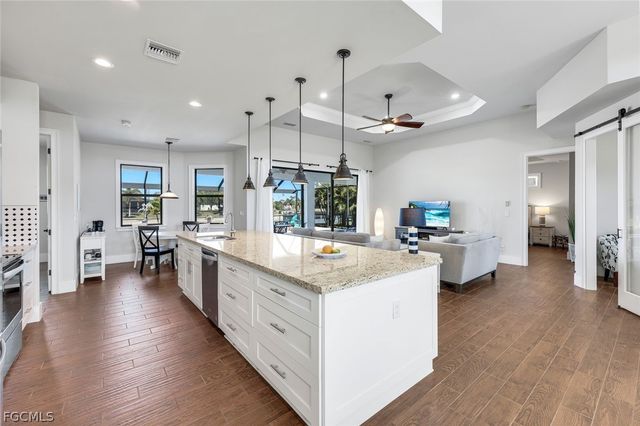 237 SW 21st ST, Cape Coral, FL 33991