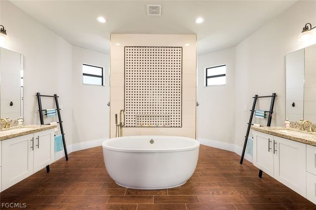 237 SW 21st ST, Cape Coral, FL 33991