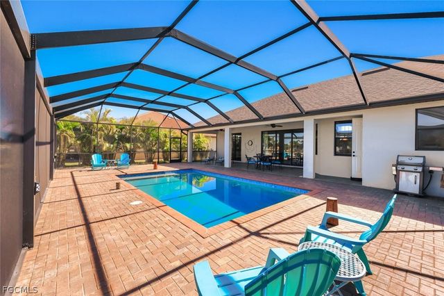 237 SW 21st ST, Cape Coral, FL 33991