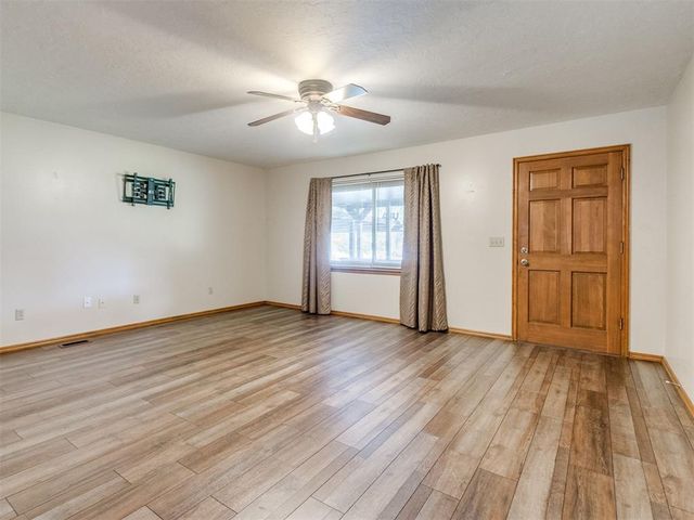 217 NW 5th Street, Lexington, OK 73051