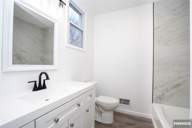 40 N York Street, Paterson, NJ 07524