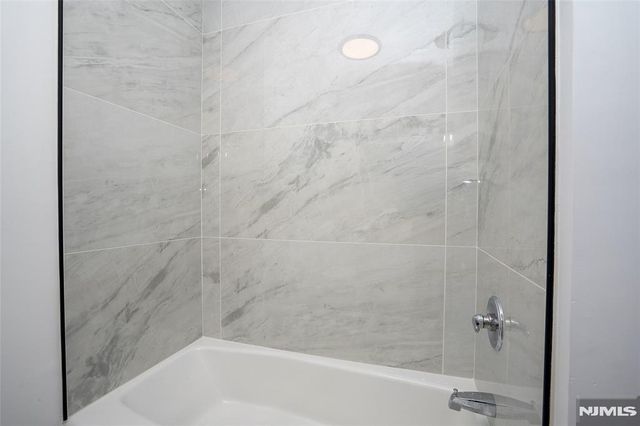 40 N York Street, Paterson, NJ 07524