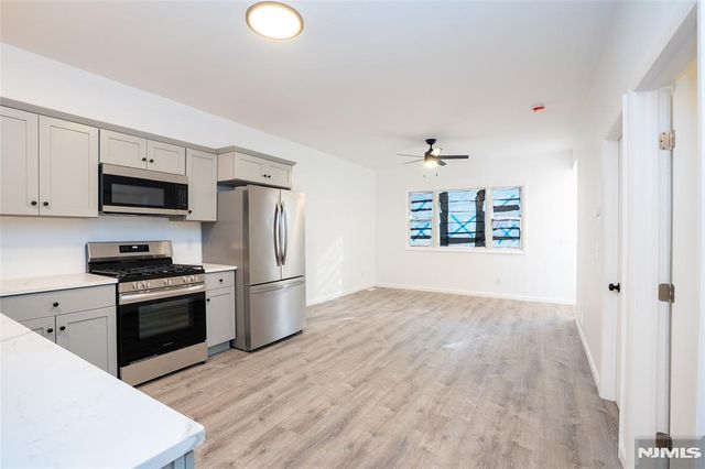 40 N York Street, Paterson, NJ 07524