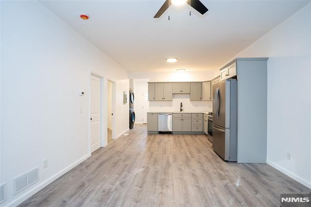 40 N York Street, Paterson, NJ 07524