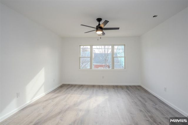 40 N York Street, Paterson, NJ 07524