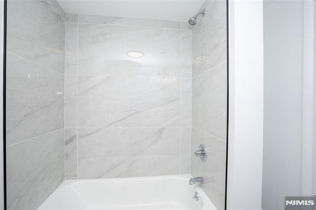 40 N York Street, Paterson, NJ 07524