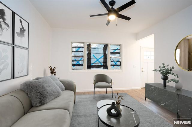 40 N York Street, Paterson, NJ 07524