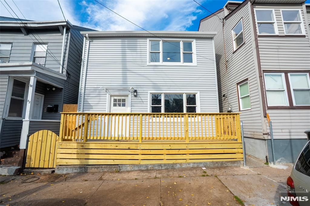 40 N York Street, Paterson, NJ 07524