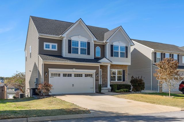 2706 Orleans Dr, Columbia, TN 38401