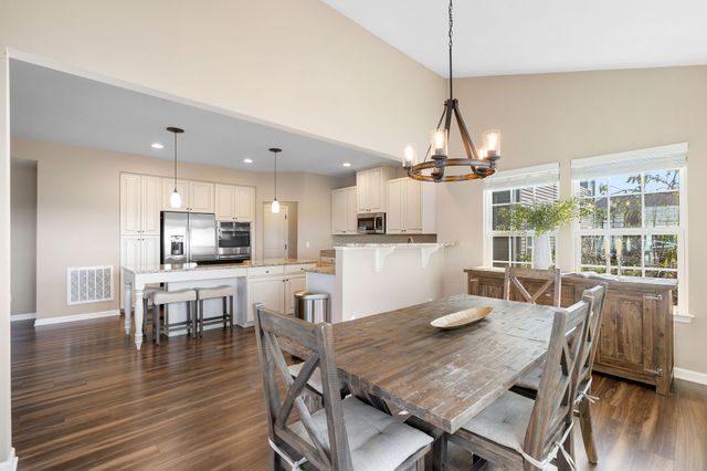 2706 Orleans Dr, Columbia, TN 38401