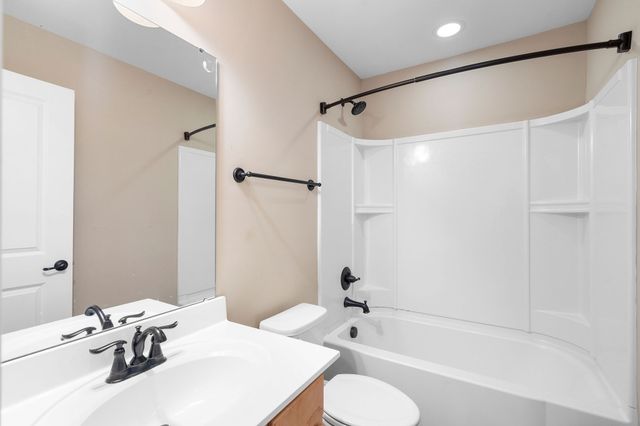 2706 Orleans Dr, Columbia, TN 38401