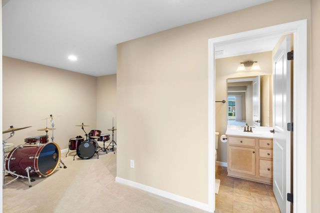 2706 Orleans Dr, Columbia, TN 38401