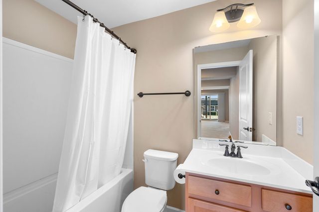 2706 Orleans Dr, Columbia, TN 38401