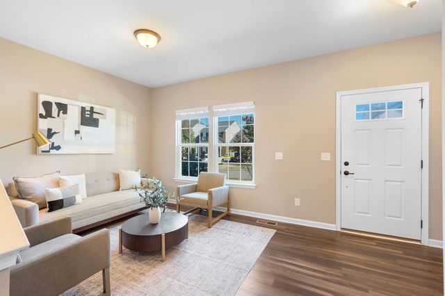 2706 Orleans Dr, Columbia, TN 38401