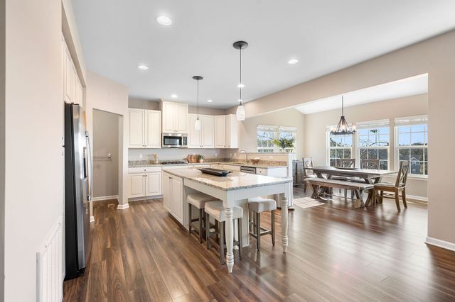 2706 Orleans Dr, Columbia, TN 38401