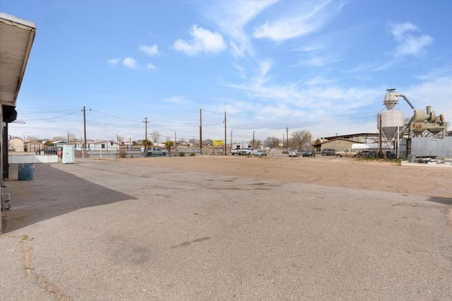 2528 Coors Boulevard SW, Albuquerque, NM 87121