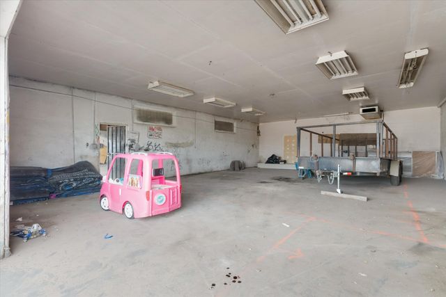 2528 Coors Boulevard SW, Albuquerque, NM 87121