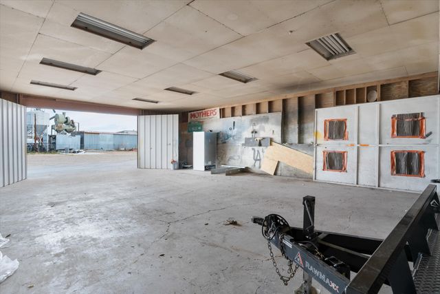 2528 Coors Boulevard SW, Albuquerque, NM 87121