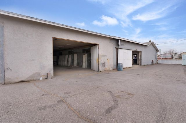 2528 Coors Boulevard SW, Albuquerque, NM 87121