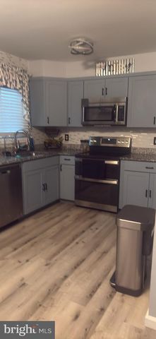 30 WAYNE DR, Dover, DE 19901