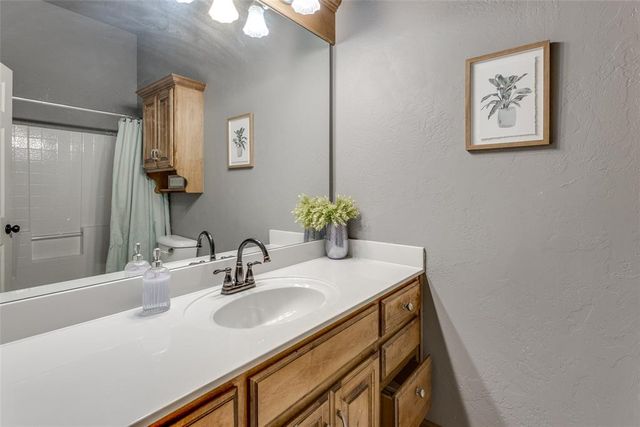 11420 Sturbridge Road, Oklahoma City, OK 73162