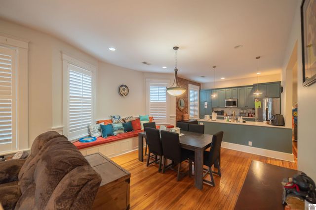 233 N 6th Unit 203, Paducah, KY 42001