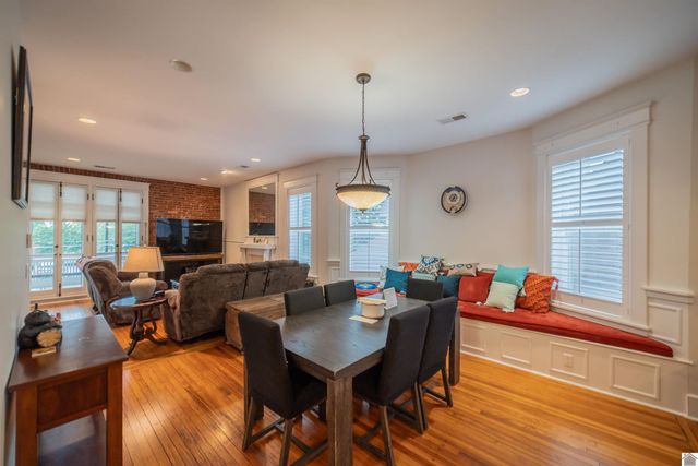 233 N 6th Unit 203, Paducah, KY 42001