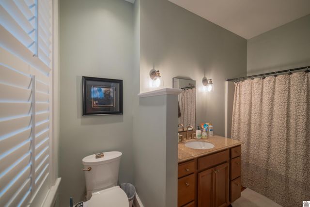 233 N 6th Unit 203, Paducah, KY 42001