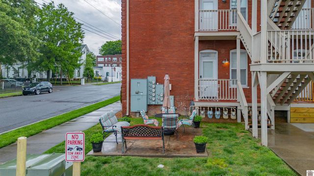 233 N 6th Unit 203, Paducah, KY 42001