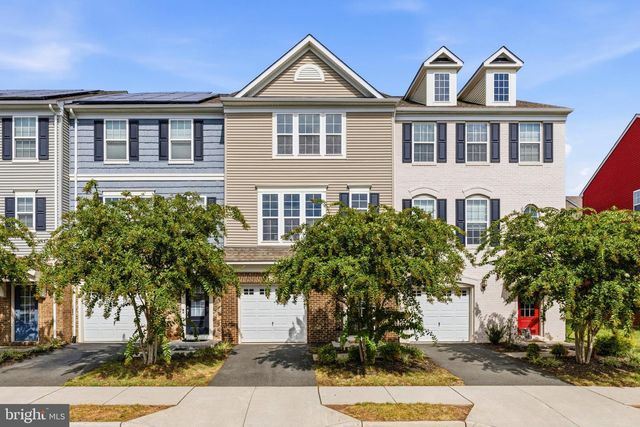 8552 FORTROSE DR, Manassas, VA 20109