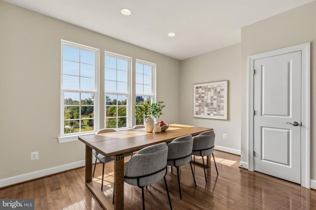 8552 FORTROSE DR, Manassas, VA 20109
