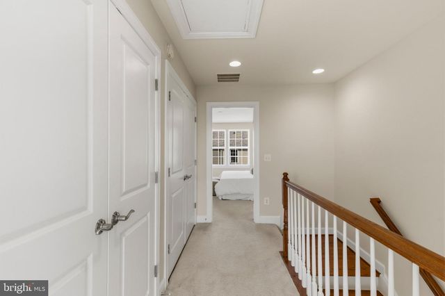 8552 FORTROSE DR, Manassas, VA 20109