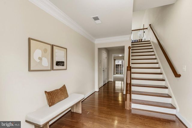 8552 FORTROSE DR, Manassas, VA 20109