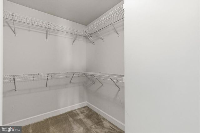 8552 FORTROSE DR, Manassas, VA 20109