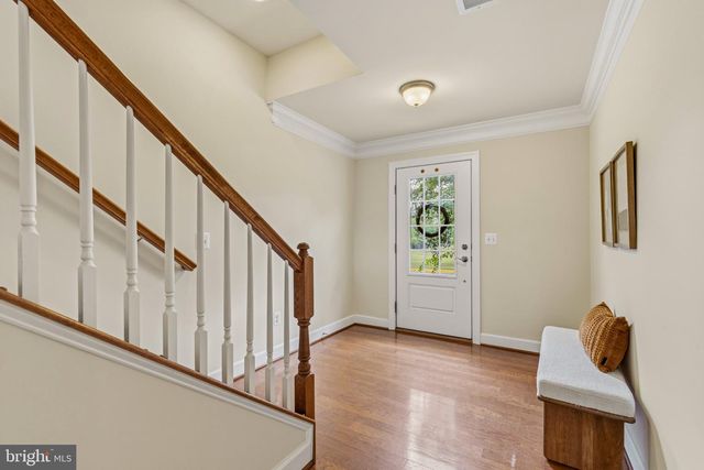 8552 FORTROSE DR, Manassas, VA 20109