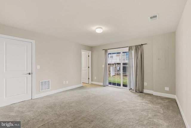 8552 FORTROSE DR, Manassas, VA 20109
