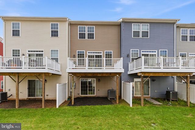 8552 FORTROSE DR, Manassas, VA 20109