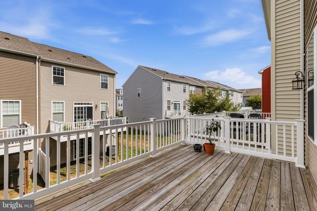 8552 FORTROSE DR, Manassas, VA 20109