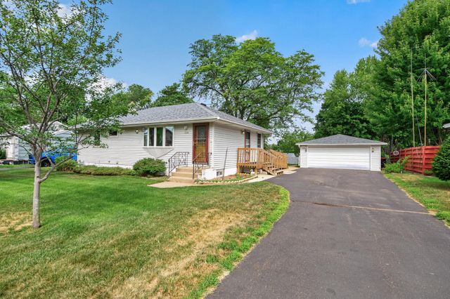 1225 Skillman Avenue E, Maplewood, MN 55109