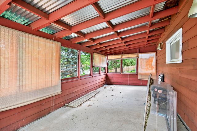 1225 Skillman Avenue E, Maplewood, MN 55109
