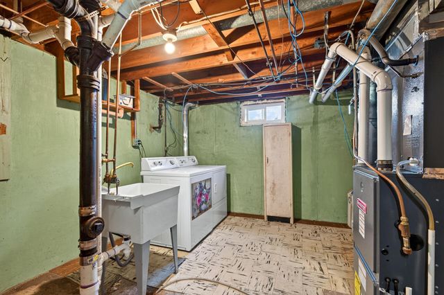 1225 Skillman Avenue E, Maplewood, MN 55109